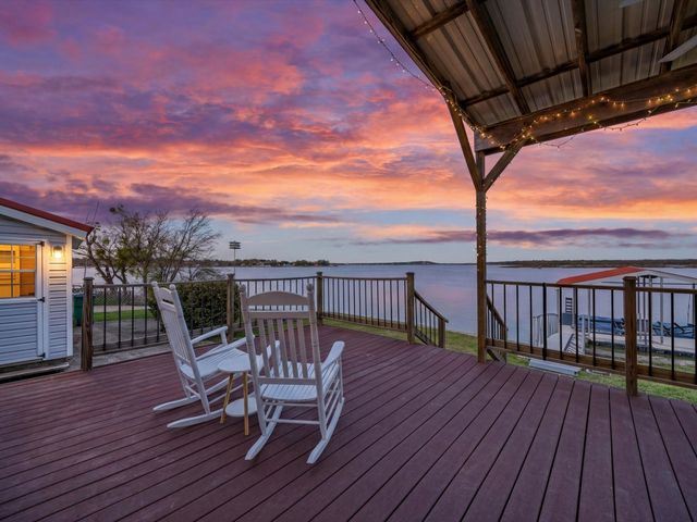 707 Marco Drive, Runaway Bay, TX 76426