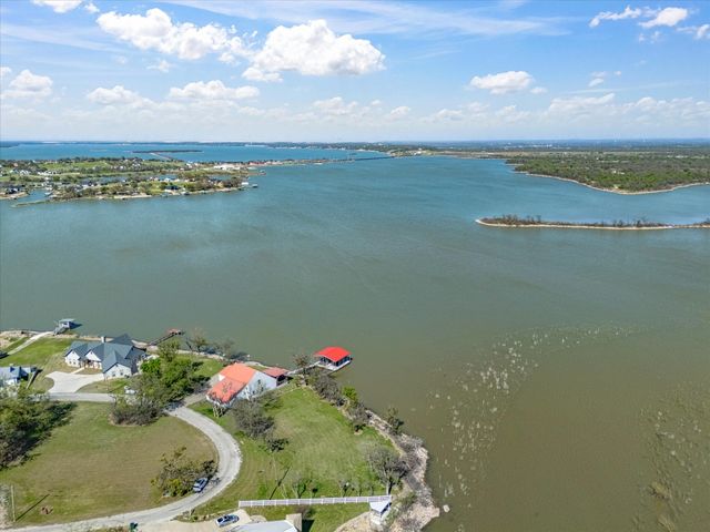 707 Marco Drive, Runaway Bay, TX 76426
