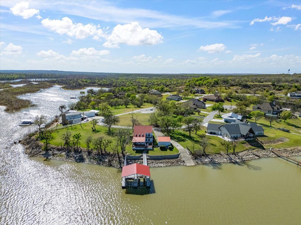 707 Marco Drive, Runaway Bay, TX 76426