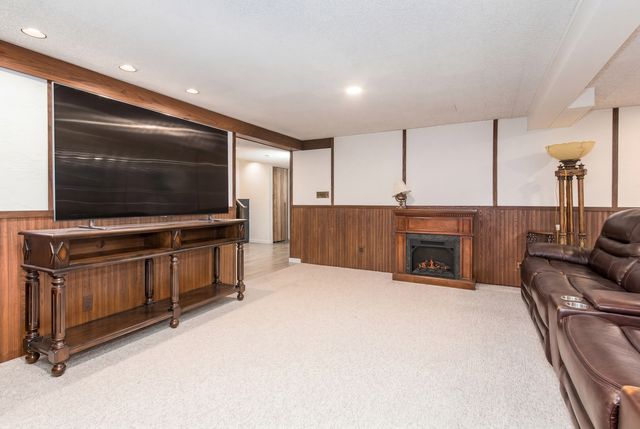 49 Park Lane 49, Park Ridge, IL 60068