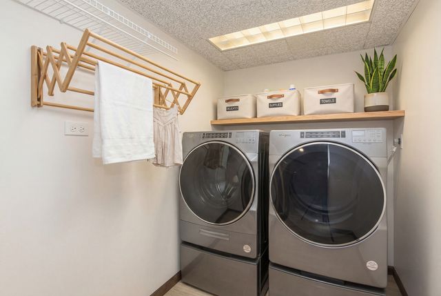 49 Park Lane 49, Park Ridge, IL 60068