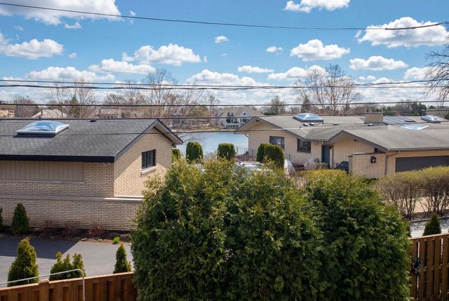 49 Park Lane 49, Park Ridge, IL 60068