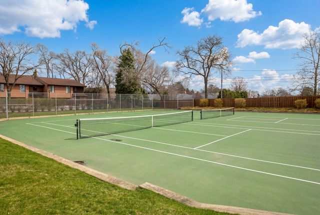 49 Park Lane 49, Park Ridge, IL 60068