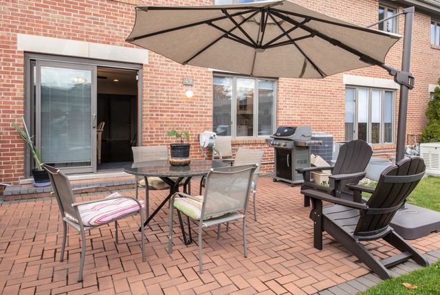 49 Park Lane 49, Park Ridge, IL 60068