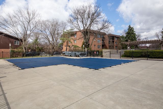 49 Park Lane 49, Park Ridge, IL 60068