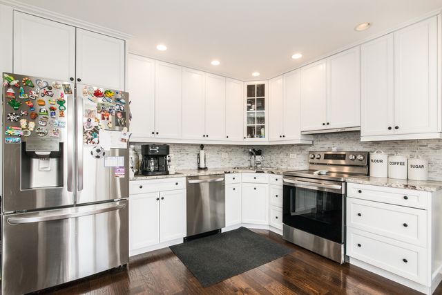 49 Park Lane 49, Park Ridge, IL 60068