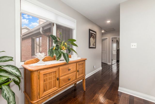 49 Park Lane 49, Park Ridge, IL 60068