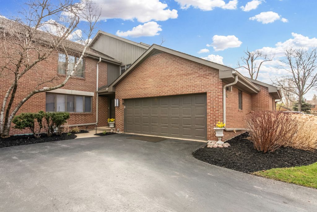 49 Park Lane 49, Park Ridge, IL 60068