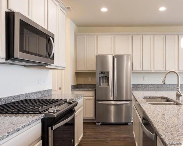 24792 IVY Lane, Novi, MI 48375