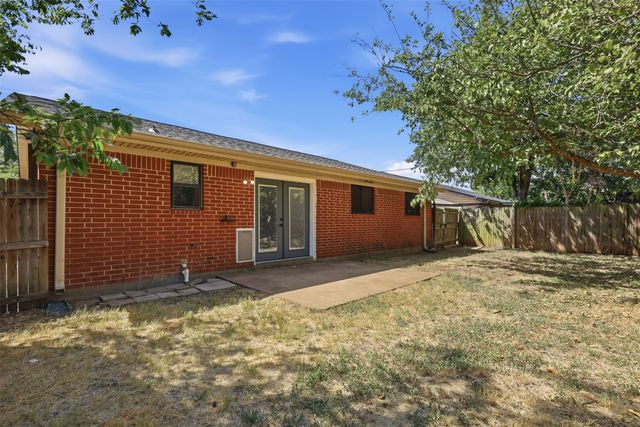 1420 Laurel Lane, Cleburne, TX 76033