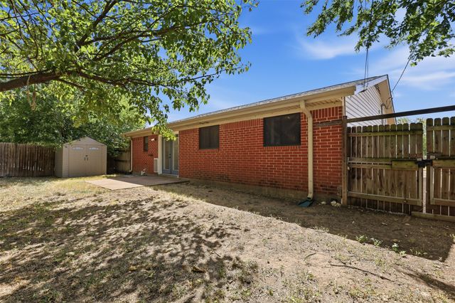 1420 Laurel Lane, Cleburne, TX 76033