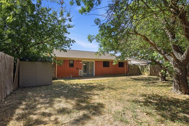 1420 Laurel Lane, Cleburne, TX 76033