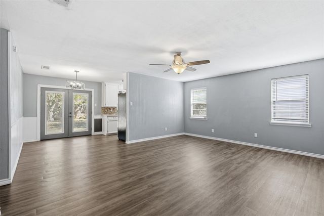 1420 Laurel Lane, Cleburne, TX 76033