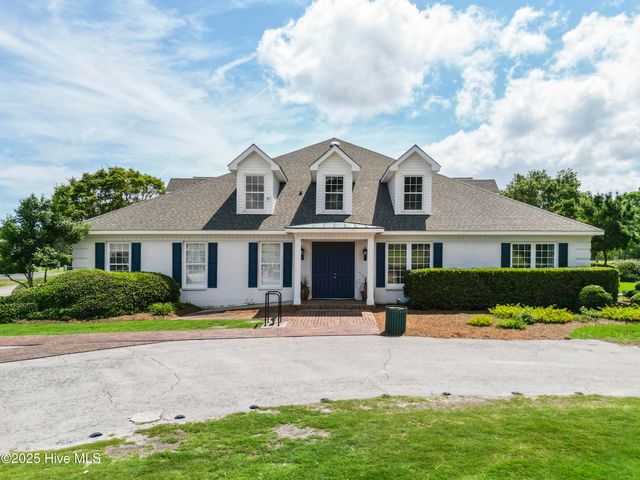 106 N Shore Drive, Sneads Ferry, NC 28460