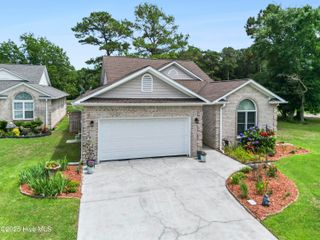 106 N Shore Drive, Sneads Ferry, NC 28460