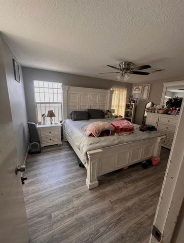 4935 Winfield Rd, Houston, TX 77039