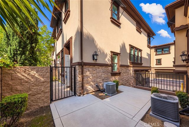 656 W Huntington, Arcadia, CA 91007