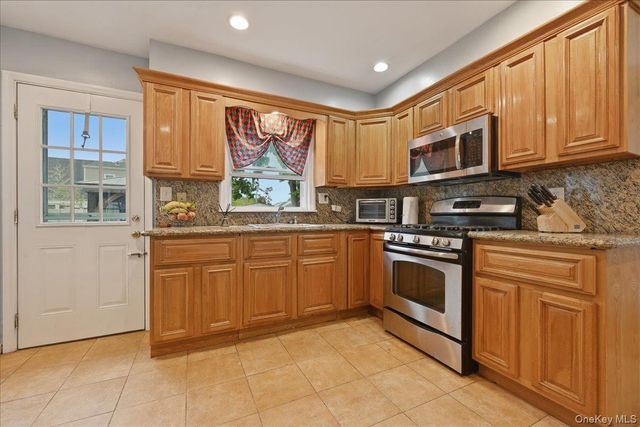 336 Princeton Street, Westbury, NY 11590
