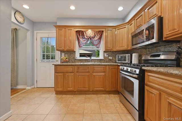 336 Princeton Street, Westbury, NY 11590