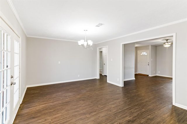 127 Talisman Street, Lake Jackson, TX 77566