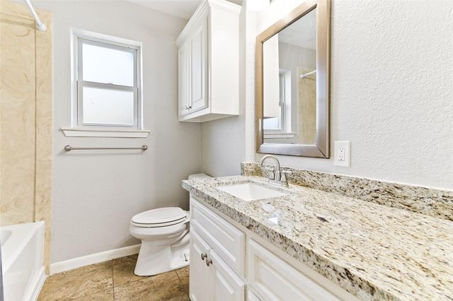 127 Talisman Street, Lake Jackson, TX 77566