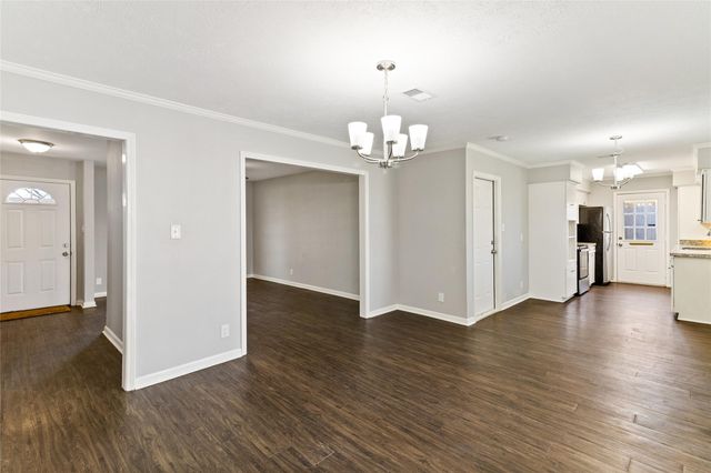 127 Talisman Street, Lake Jackson, TX 77566