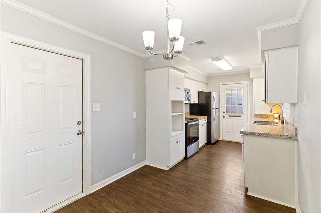 127 Talisman Street, Lake Jackson, TX 77566