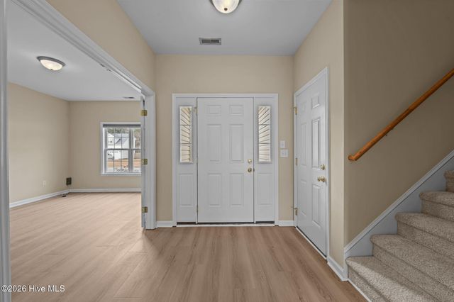 102 Blackheath Drive, New Bern, NC 28560