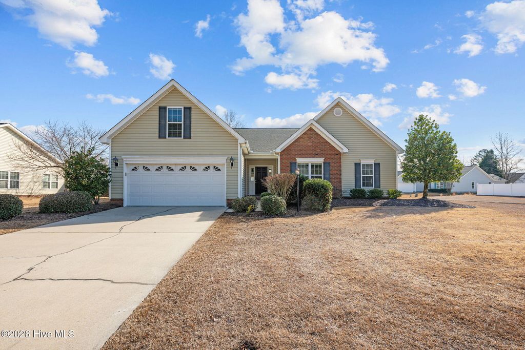 102 Blackheath Drive, New Bern, NC 28560