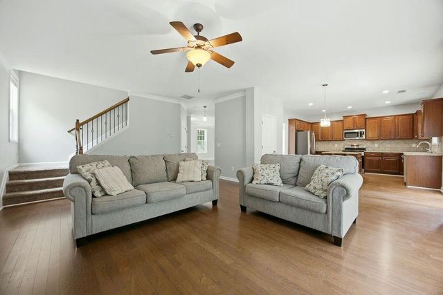 560 Crestmont Lane, Canton, GA 30114