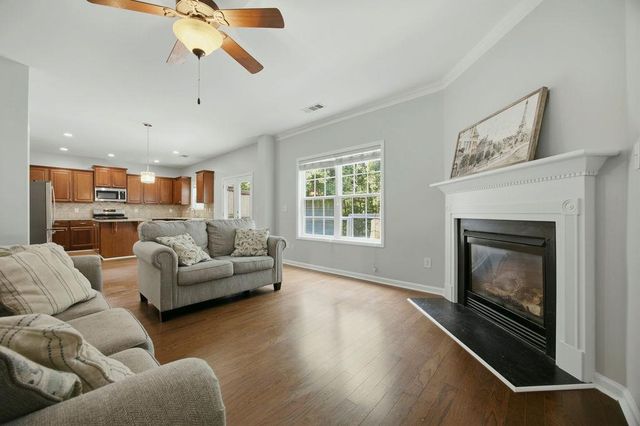 560 Crestmont Lane, Canton, GA 30114