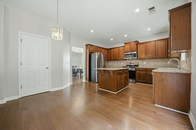 560 Crestmont Lane, Canton, GA 30114