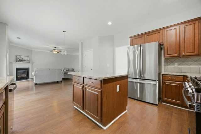 560 Crestmont Lane, Canton, GA 30114