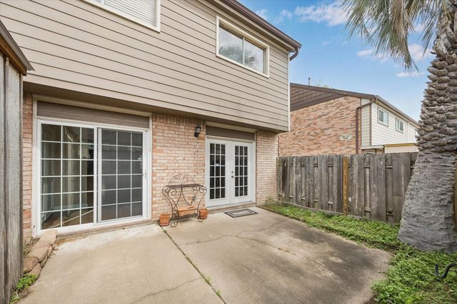 2219 Triway Lane 240, Houston, TX 77043