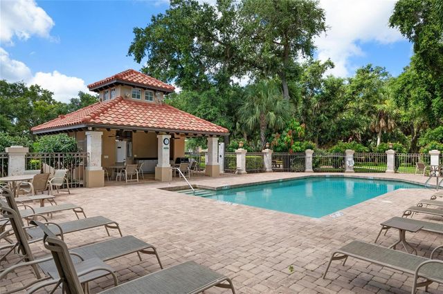 5249 FAR OAK CIRCLE, Sarasota, FL 34238