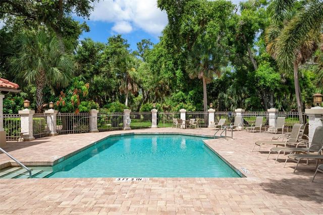 5249 FAR OAK CIRCLE, Sarasota, FL 34238