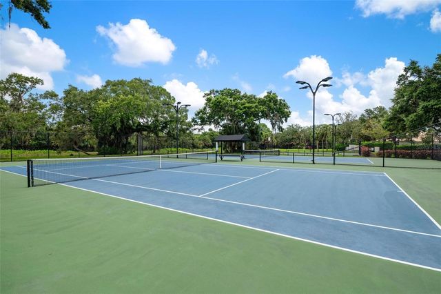 5249 FAR OAK CIRCLE, Sarasota, FL 34238