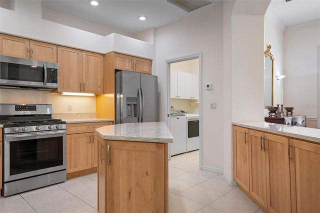 5249 FAR OAK CIRCLE, Sarasota, FL 34238