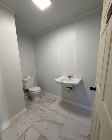 807 Fallowfield Ave, Charleroi Boro, PA 15022