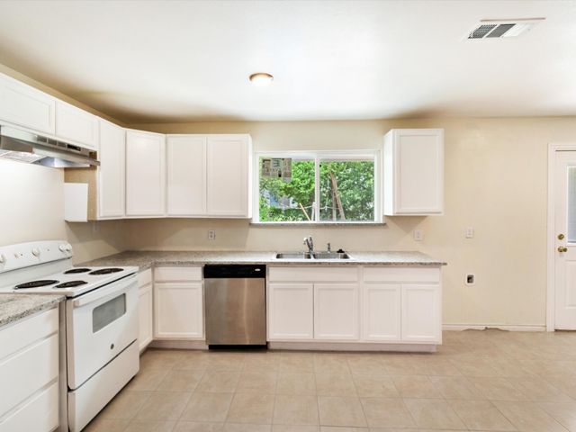 4901 Richardson Street, Fort Worth, TX 76119