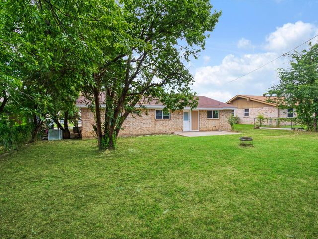 4901 Richardson Street, Fort Worth, TX 76119