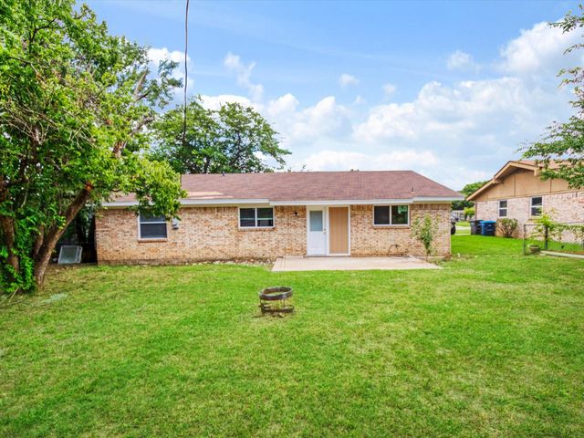 4901 Richardson Street, Fort Worth, TX 76119