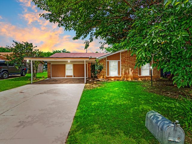 4901 Richardson Street, Fort Worth, TX 76119
