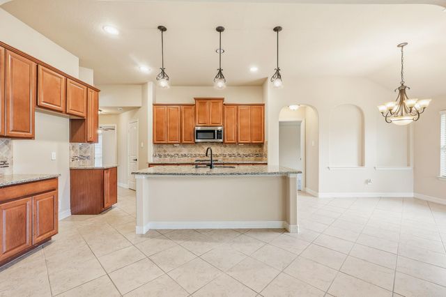 2411 Linden Bluff Court, Sugar Land, TX 77479