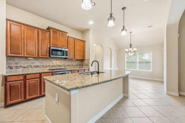 2411 Linden Bluff Court, Sugar Land, TX 77479