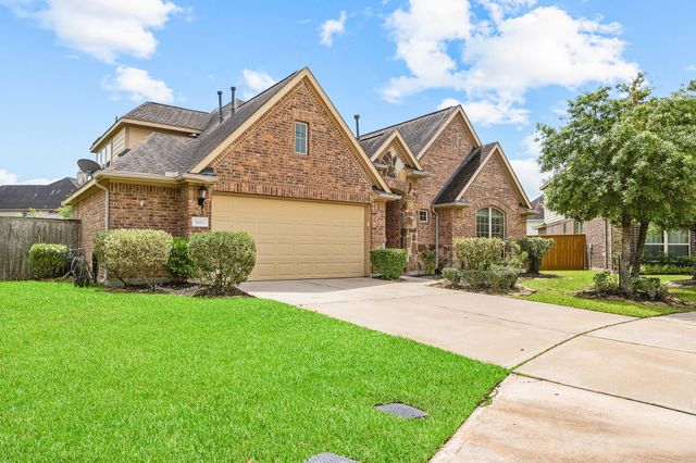 2411 Linden Bluff Court, Sugar Land, TX 77479