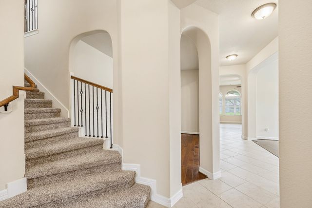 2411 Linden Bluff Court, Sugar Land, TX 77479