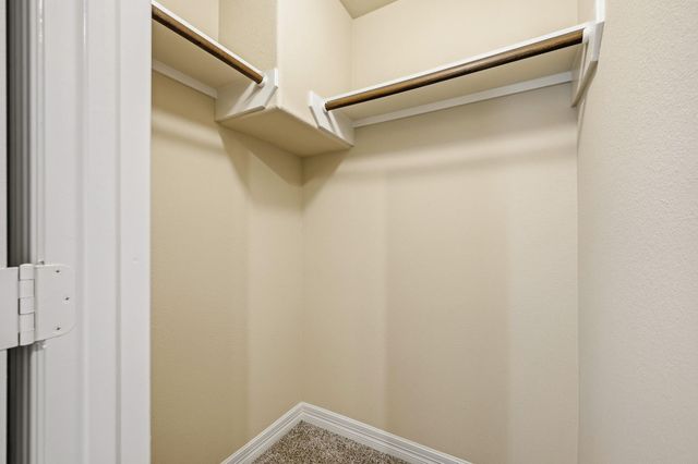 2411 Linden Bluff Court, Sugar Land, TX 77479