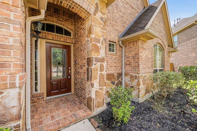 2411 Linden Bluff Court, Sugar Land, TX 77479