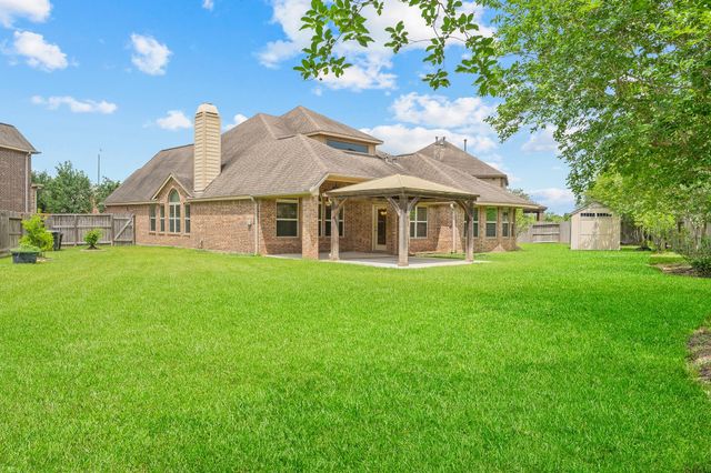 2411 Linden Bluff Court, Sugar Land, TX 77479